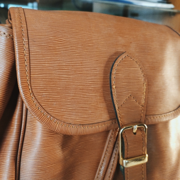 Louise Vuitton's Epi leather Authentic 'via demizon' backpack - fixed price - Picture 4 of 14